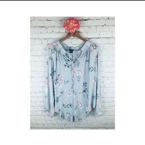 TORRID FLORAL PRINT BLOUSE COLOR LAVANDA